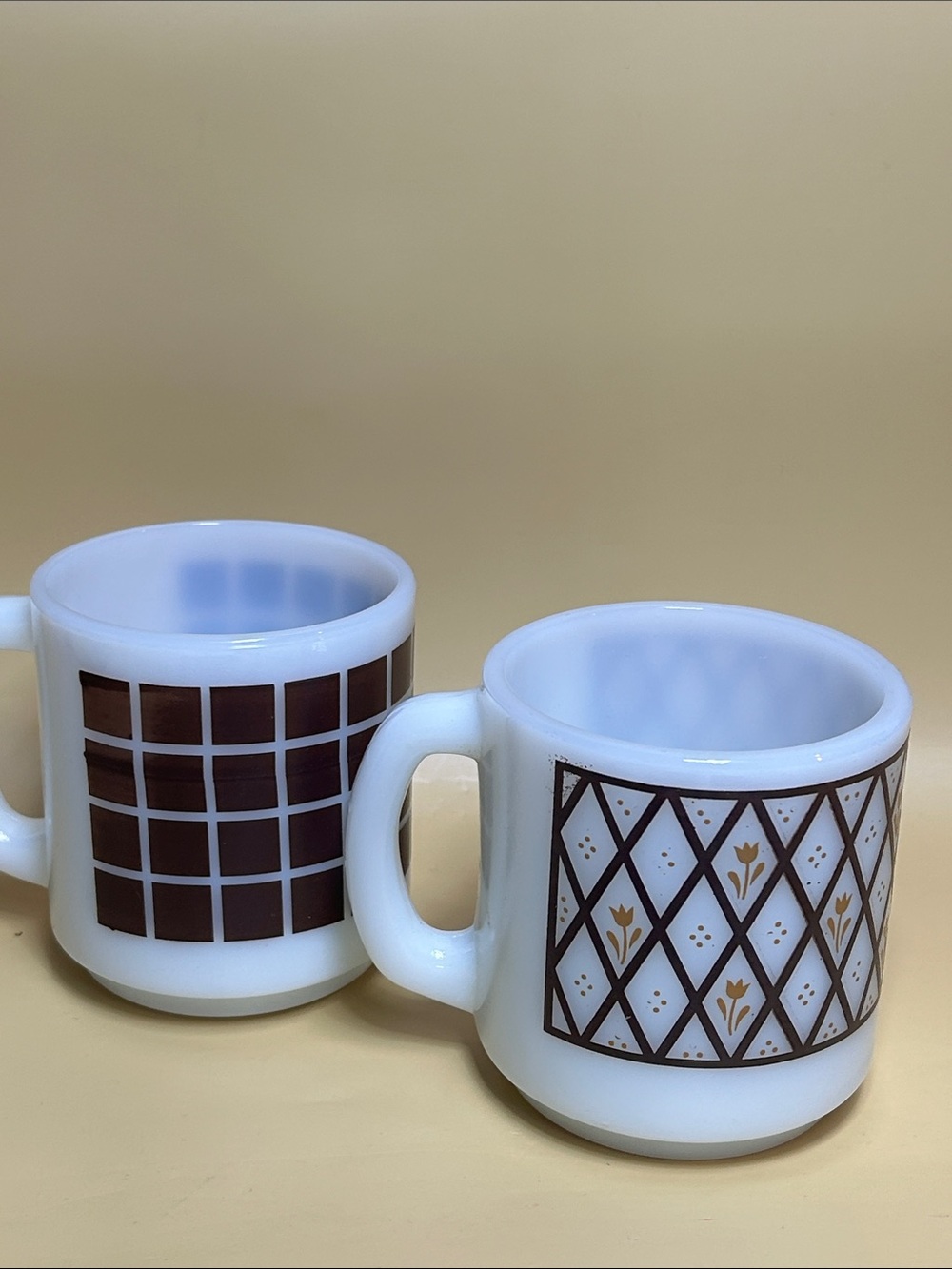 Vintage Termocrisa White Glass Mugs with Brown Geometric Patterns set of 2